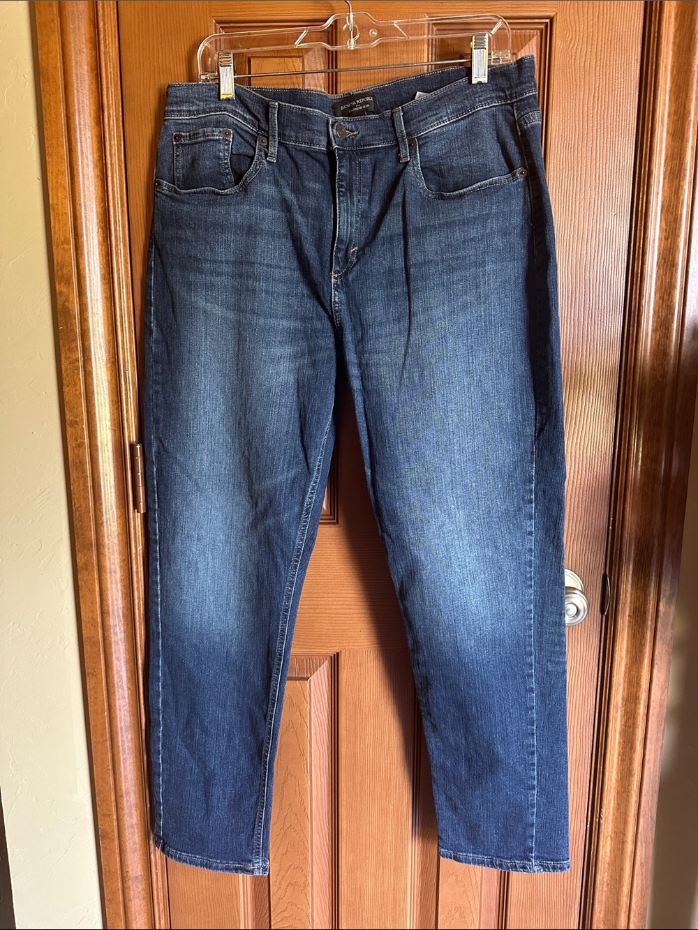 Banana Republic Girlfriend Mid-Rise Jean, size 14 - Picture 4 of 10